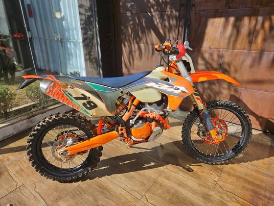 KTM 250 EXC-F KTM 250 EXC-F